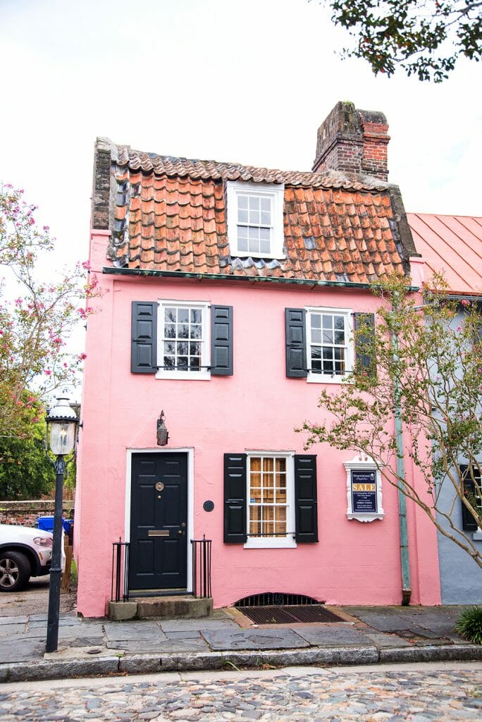 Pink house in Charleston