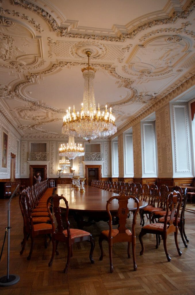 Christiansborg tour dining room