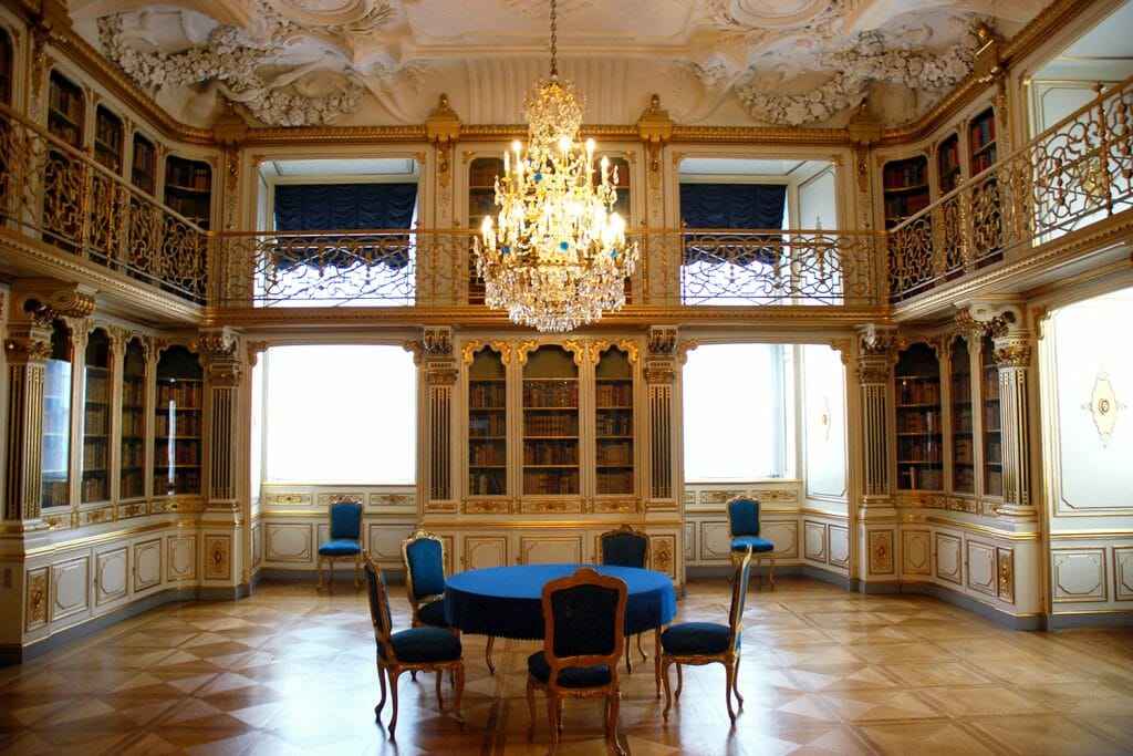 Christiansborg library