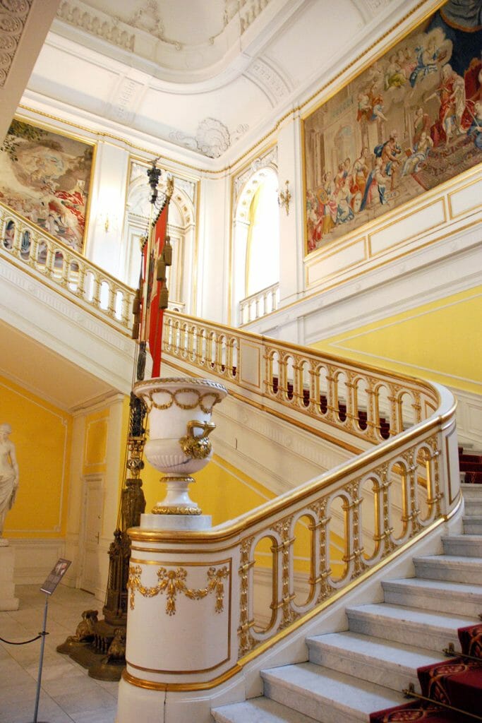 Christiansborg gold staircase