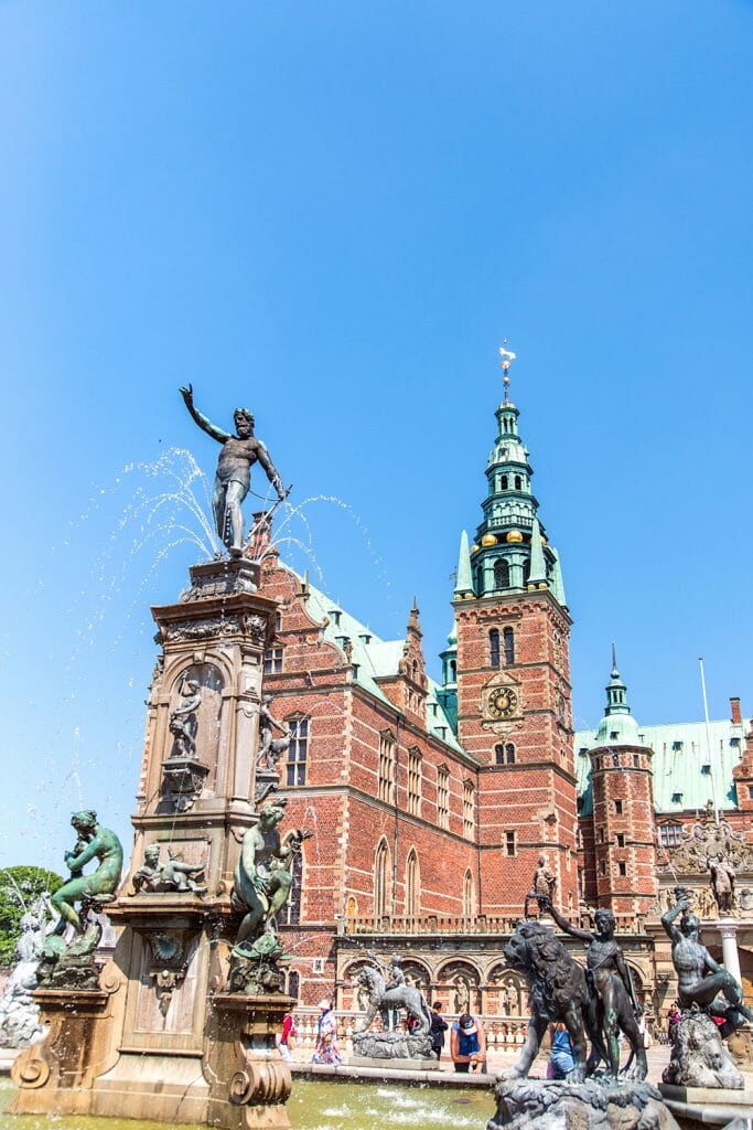 Frederiksborg Castle with fountain