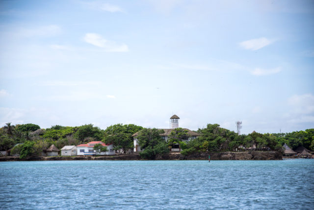 Day Trip from Cartagena: Beautiful Rosario Islands Boat Tour