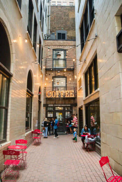 Small coffee shop in alley in Chicago